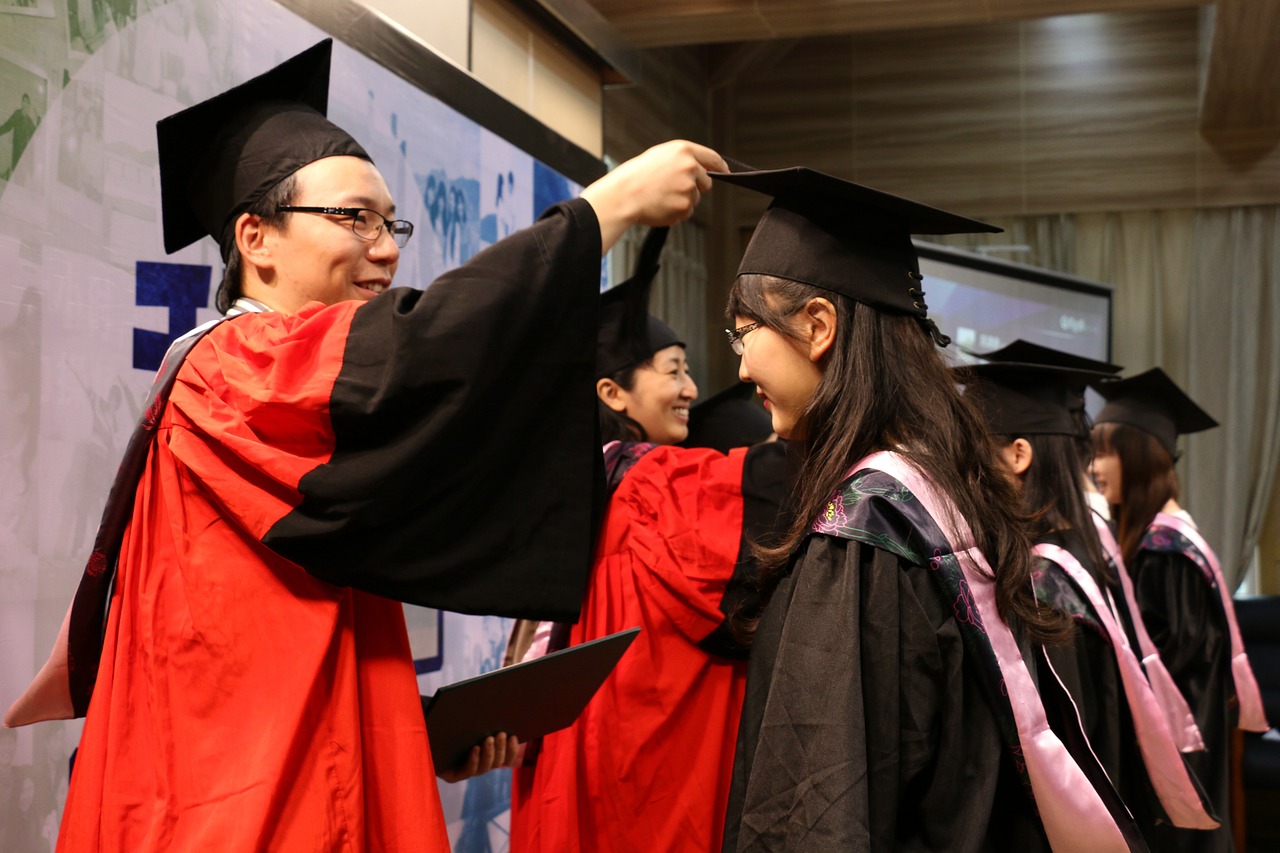 university-student-1468036_1280.jpg